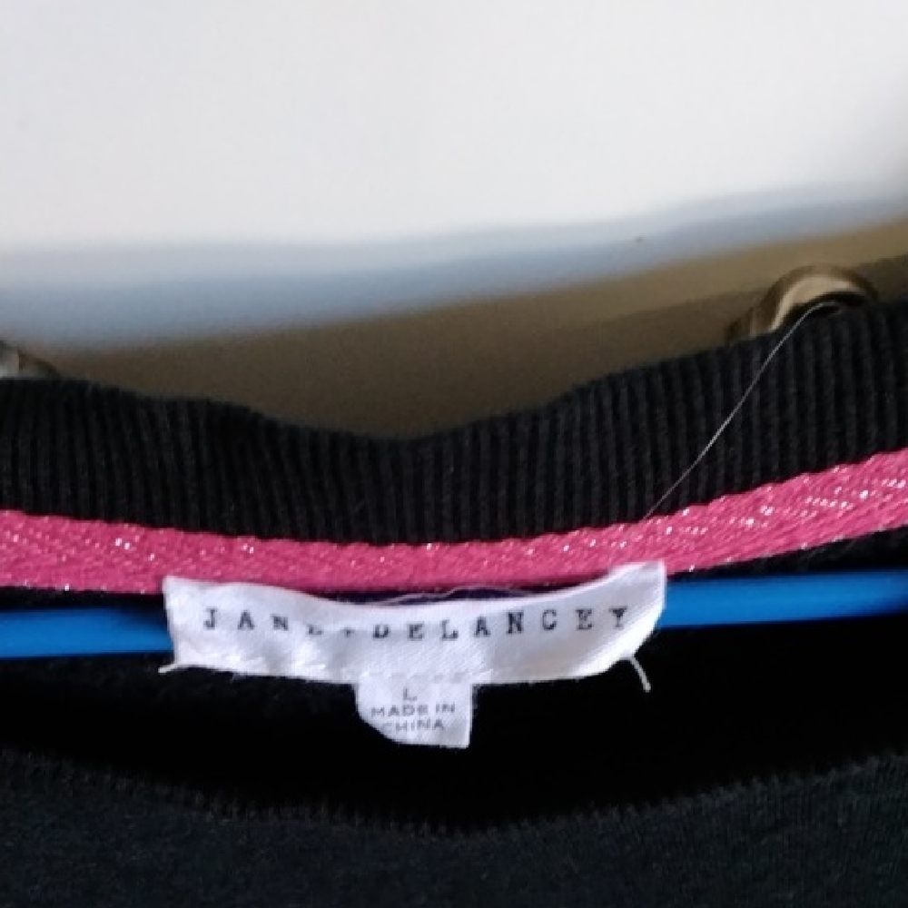 Jane and Delancey Black Amour Sweatshirt - Picture 2 of 2